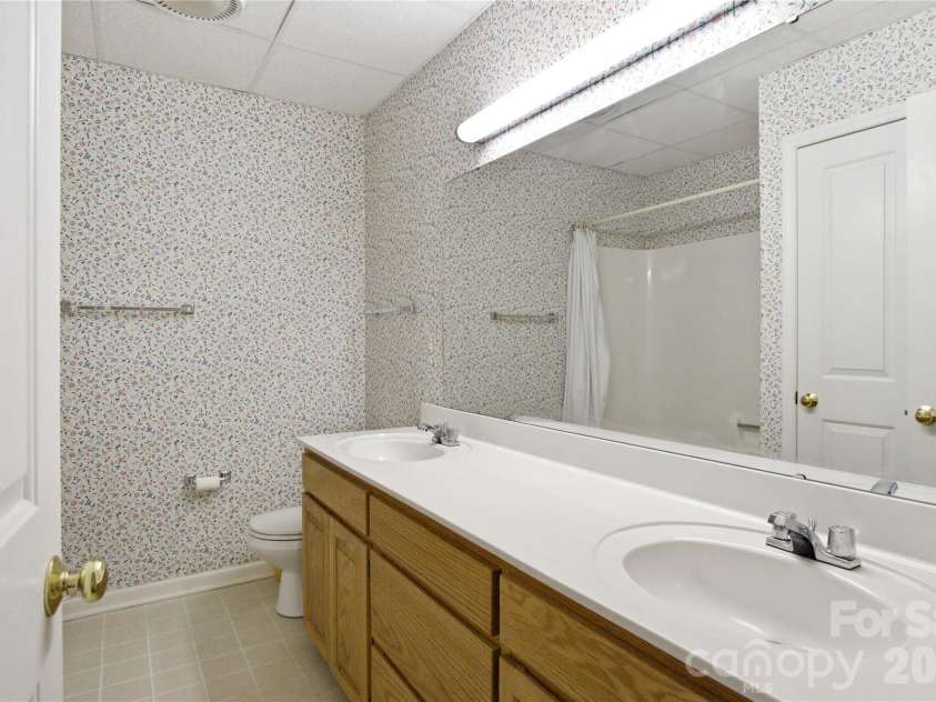 4020 Harris Creek Road, Lawndale, NC 28090.  MLS# CAR4433868, YatesRealty ID 56961. 