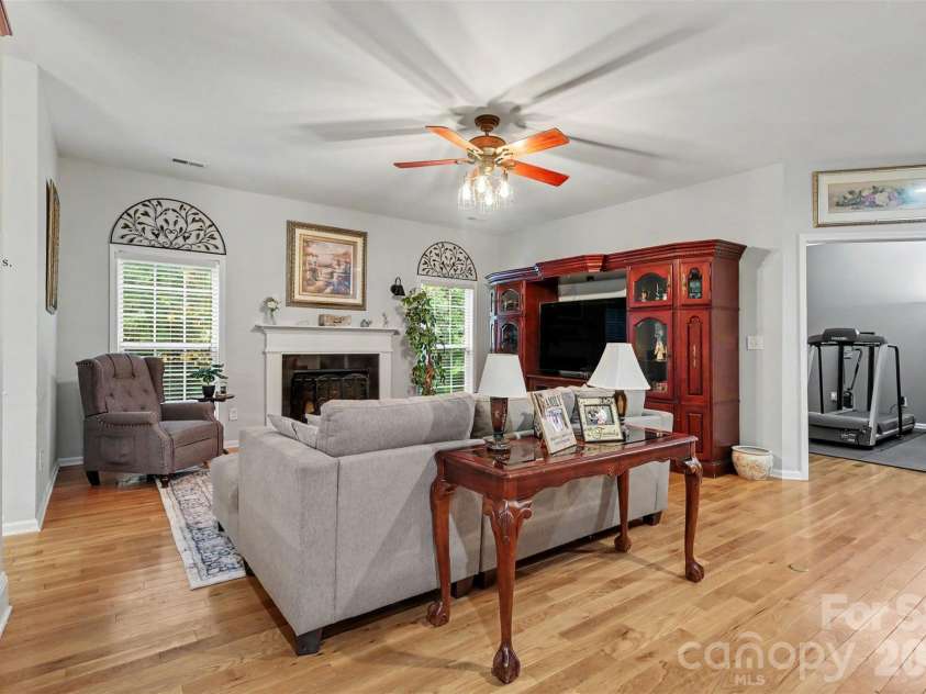 5221 Turkey Oak Drive, Mint Hill, NC 28227.  MLS# CAR4433763, YatesRealty ID 56962. 