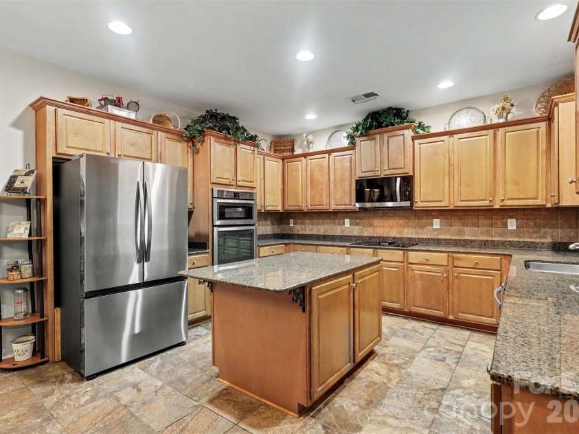 5221 Turkey Oak Drive, Mint Hill, NC 28227.  MLS# CAR4433763, YatesRealty ID 56962. 