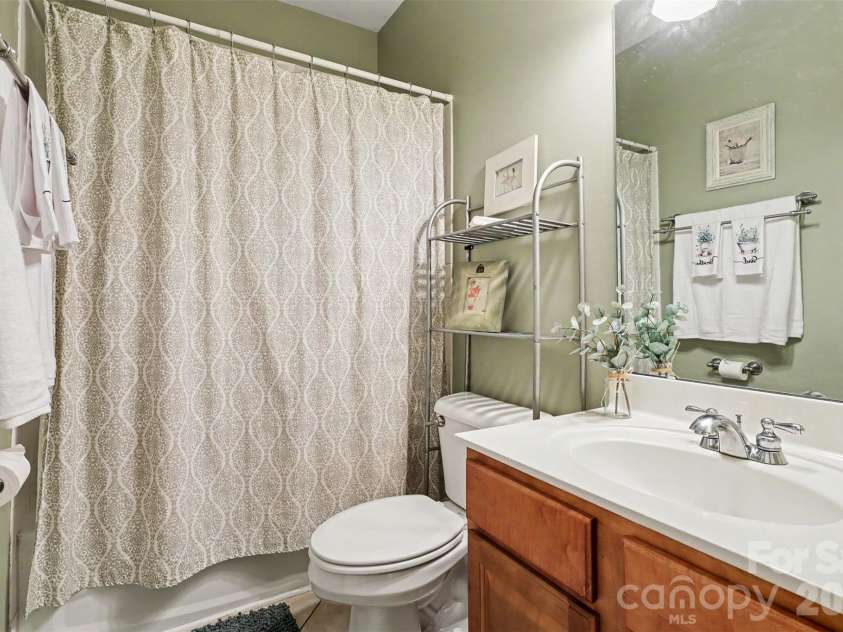 5221 Turkey Oak Drive, Mint Hill, NC 28227.  MLS# CAR4433763, YatesRealty ID 56962. 