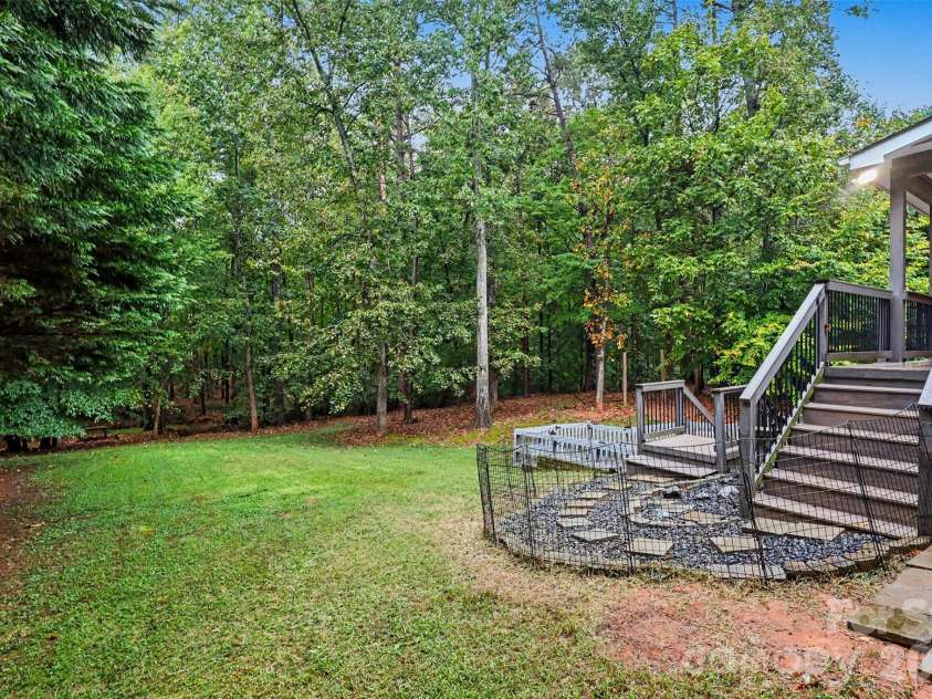 5221 Turkey Oak Drive, Mint Hill, NC 28227.  MLS# CAR4433763, YatesRealty ID 56962. 