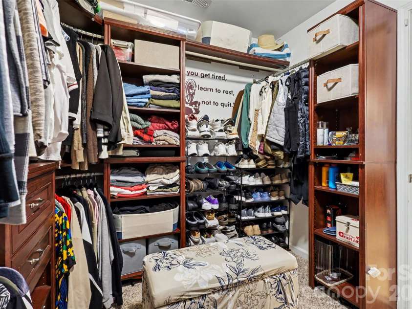 5221 Turkey Oak Drive, Mint Hill, NC 28227.  MLS# CAR4433763, YatesRealty ID 56962. Primary Closet
