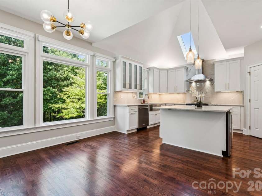 16516 Riverpointe Drive, Charlotte, NC 28278.  MLS# CAR4433714, YatesRealty ID 56963. 