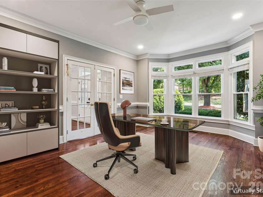 16516 Riverpointe Drive, Charlotte, NC 28278.  MLS# CAR4433714, YatesRealty ID 56963. 
