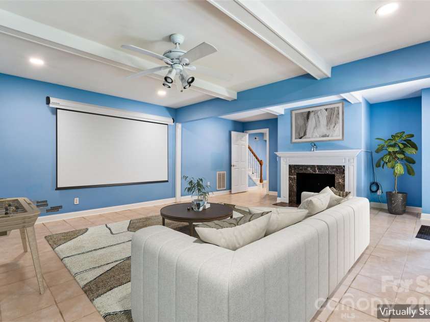 16516 Riverpointe Drive, Charlotte, NC 28278.  MLS# CAR4433714, YatesRealty ID 56963. 
