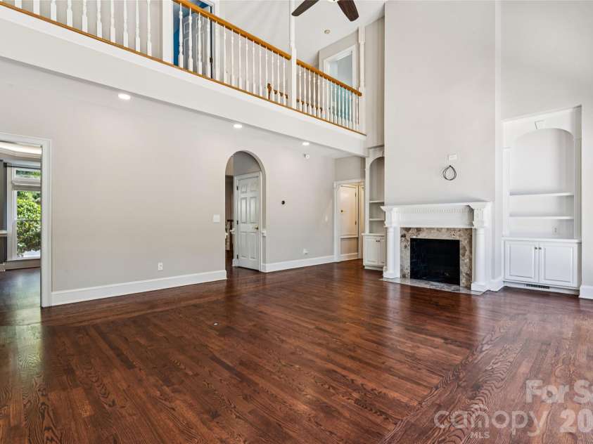 16516 Riverpointe Drive, Charlotte, NC 28278.  MLS# CAR4433714, YatesRealty ID 56963. 