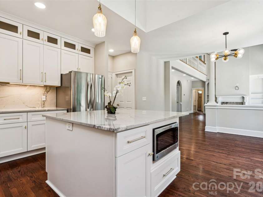 16516 Riverpointe Drive, Charlotte, NC 28278.  MLS# CAR4433714, YatesRealty ID 56963. 
