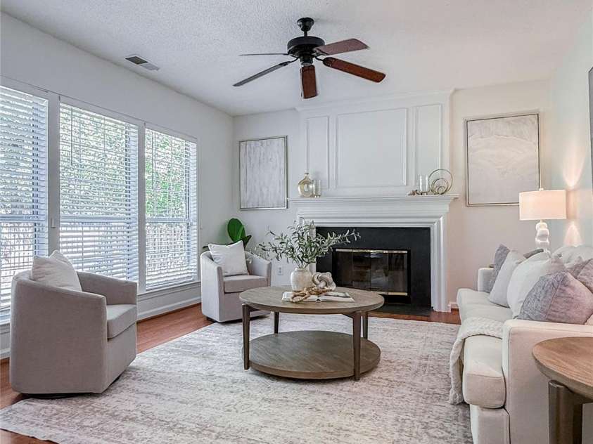 4138 Beauvista Drive, Charlotte, NC 28269.  MLS# CAR4433728, YatesRealty ID 56965. 