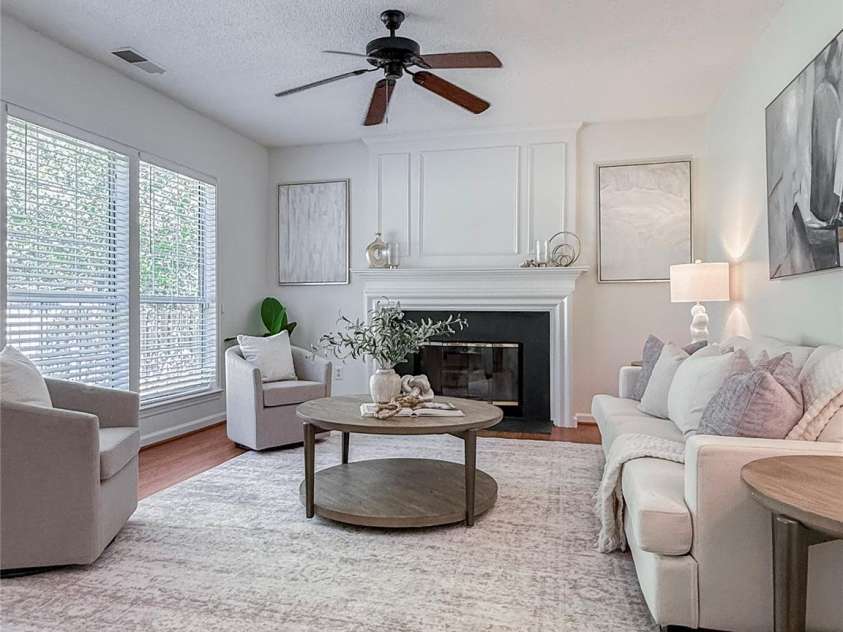 4138 Beauvista Drive, Charlotte, NC 28269.  MLS# CAR4433728, YatesRealty ID 56965. 