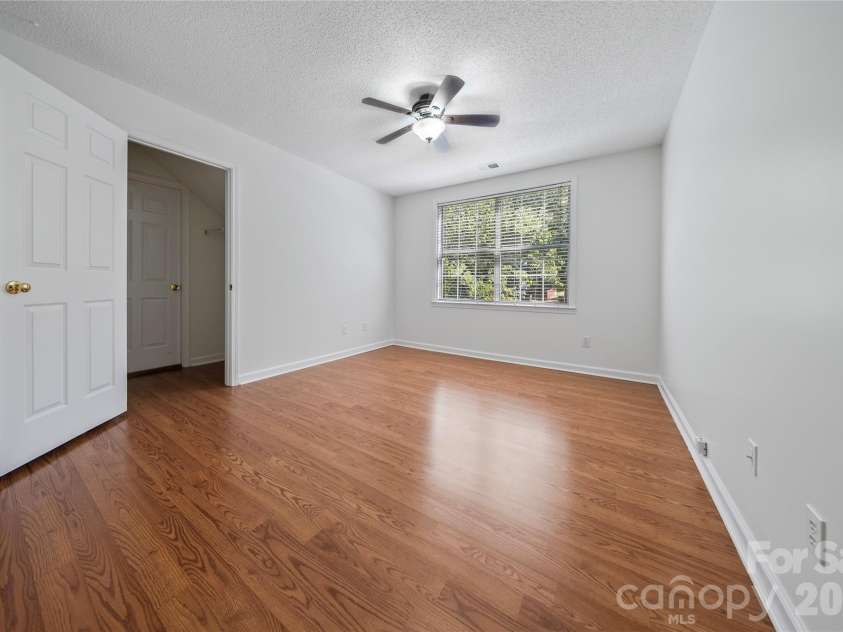 4138 Beauvista Drive, Charlotte, NC 28269.  MLS# CAR4433728, YatesRealty ID 56965. 