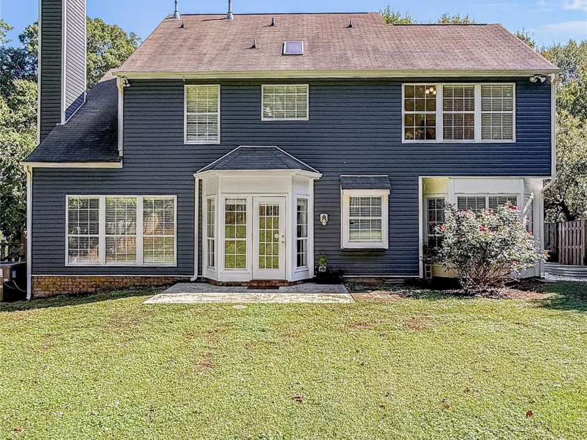 4138 Beauvista Drive, Charlotte, NC 28269.  MLS# CAR4433728, YatesRealty ID 56965. 