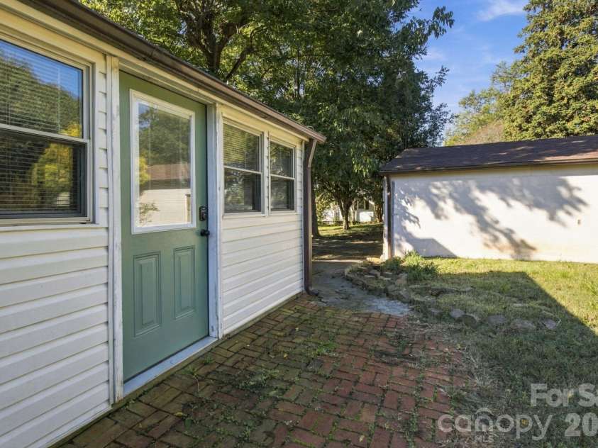 3770 Dry Ponds Road, Granite Falls, NC 28630.  MLS# CAR4433509, YatesRealty ID 56966. 