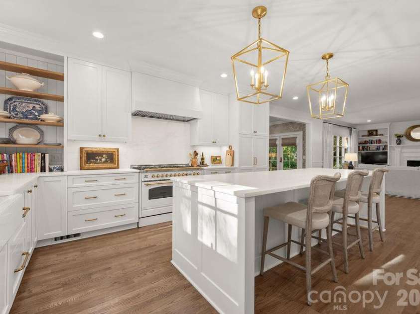 5050 Kimblewyck Lane, Charlotte, NC 28226.  MLS# CAR4433578, YatesRealty ID 56967. 