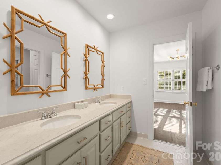 5050 Kimblewyck Lane, Charlotte, NC 28226.  MLS# CAR4433578, YatesRealty ID 56967. 