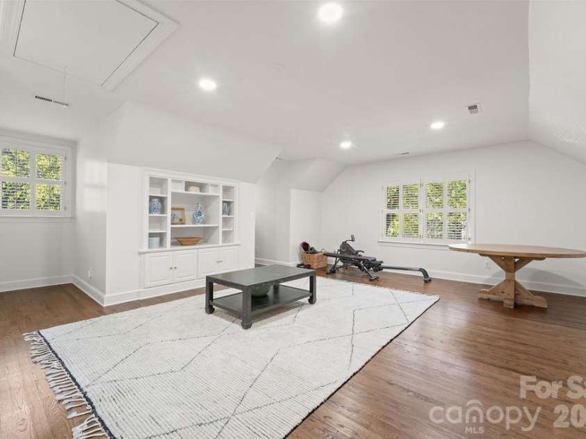 5050 Kimblewyck Lane, Charlotte, NC 28226.  MLS# CAR4433578, YatesRealty ID 56967. 