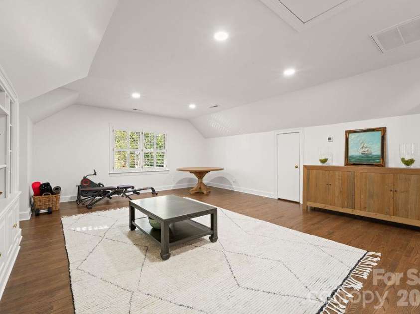 5050 Kimblewyck Lane, Charlotte, NC 28226.  MLS# CAR4433578, YatesRealty ID 56967. 