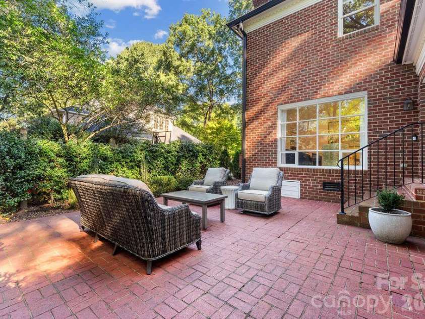 5050 Kimblewyck Lane, Charlotte, NC 28226.  MLS# CAR4433578, YatesRealty ID 56967. 