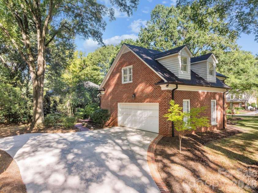 5050 Kimblewyck Lane, Charlotte, NC 28226.  MLS# CAR4433578, YatesRealty ID 56967. 