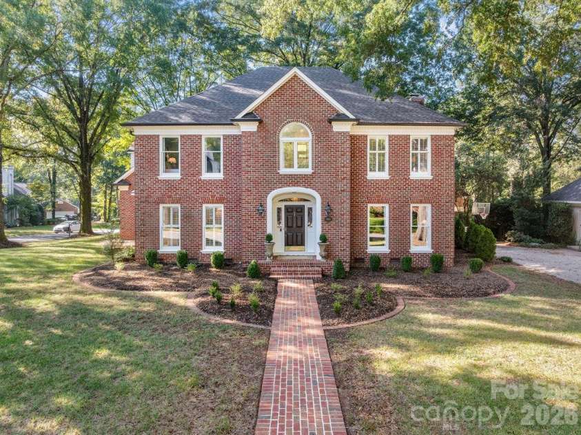 5050 Kimblewyck Lane, Charlotte, NC 28226.  MLS# CAR4433578, YatesRealty ID 56967. 