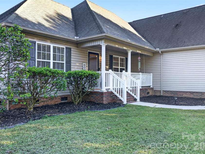 125 Round Tuit Lane, Mt Ulla, NC 28125.  MLS# CAR4433640, YatesRealty ID 56968. 