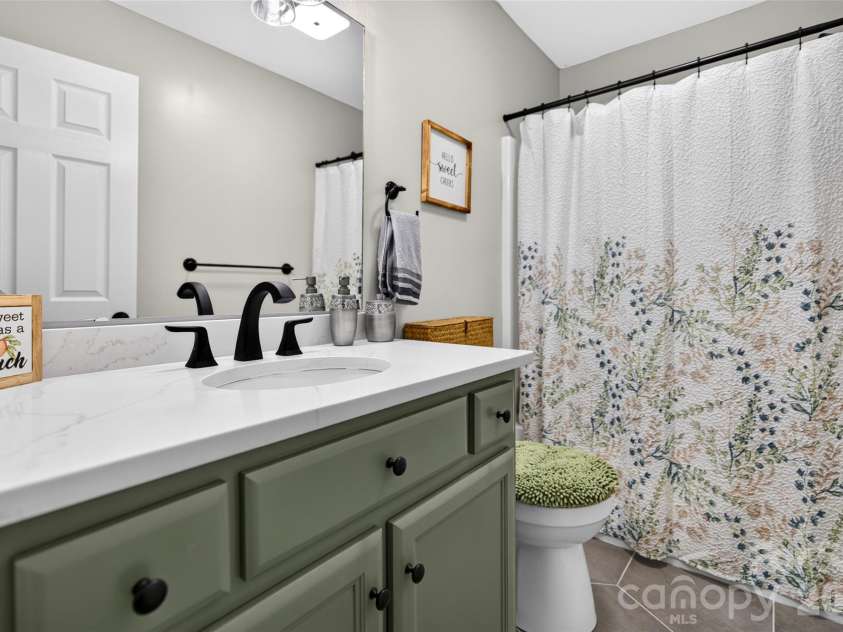 125 Round Tuit Lane, Mt Ulla, NC 28125.  MLS# CAR4433640, YatesRealty ID 56968. 