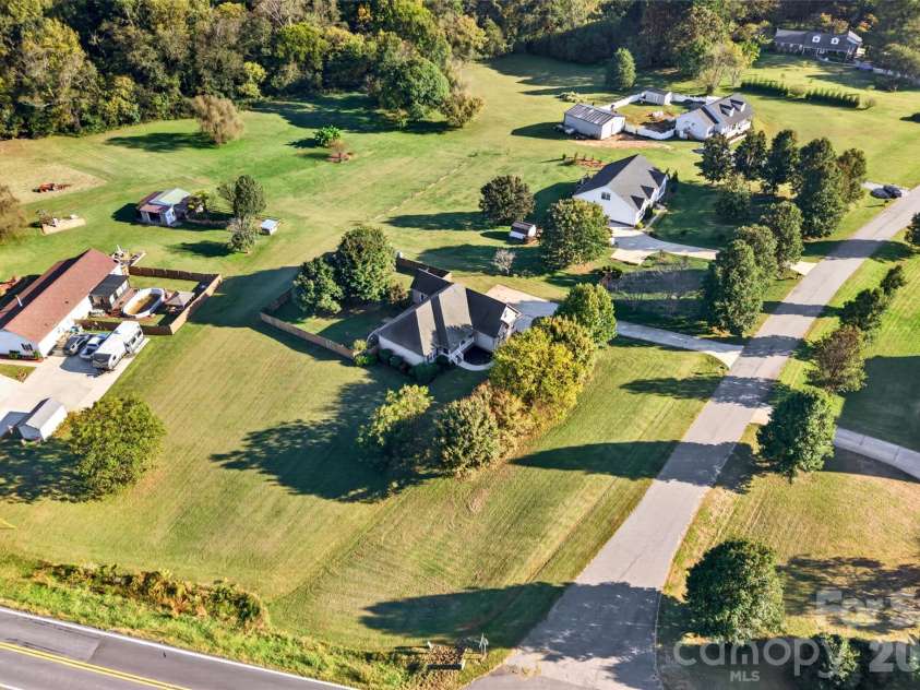 125 Round Tuit Lane, Mt Ulla, NC 28125.  MLS# CAR4433640, YatesRealty ID 56968. 