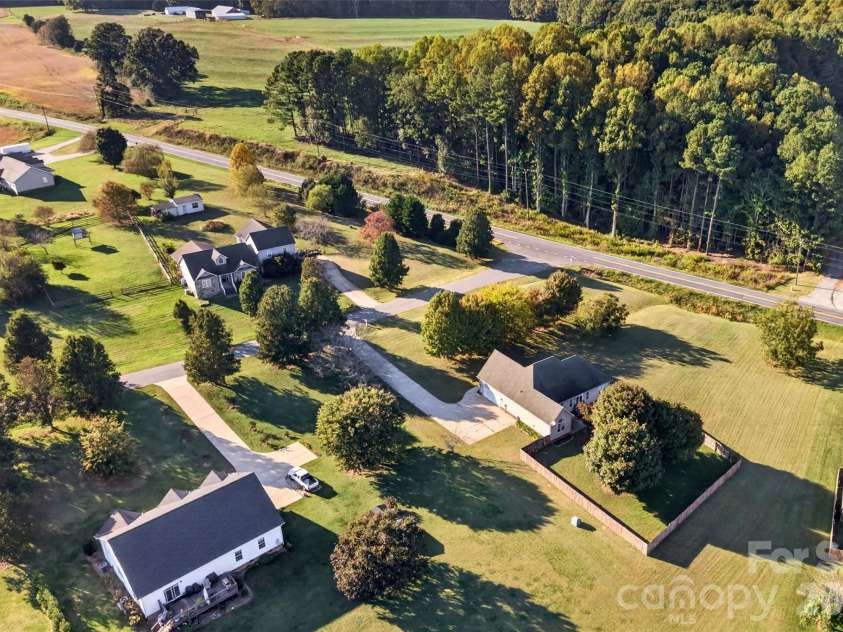 125 Round Tuit Lane, Mt Ulla, NC 28125.  MLS# CAR4433640, YatesRealty ID 56968. 