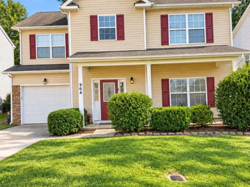 964 Sundance Drive, Gastonia, NC 28054.  MLS# CAR4433643, YatesRealty ID 56969. 