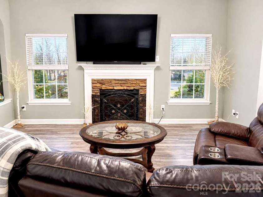 964 Sundance Drive, Gastonia, NC 28054.  MLS# CAR4433643, YatesRealty ID 56969. 