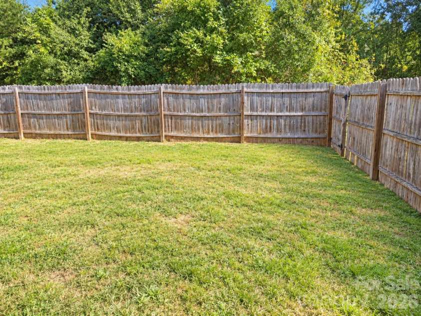 964 Sundance Drive, Gastonia, NC 28054.  MLS# CAR4433643, YatesRealty ID 56969. 