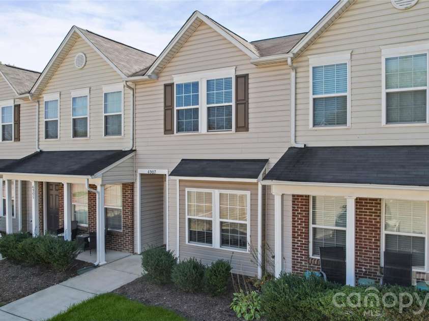 4907 Potter Road, Matthews, NC 28104.  MLS# CAR4433686, YatesRealty ID 56970. 