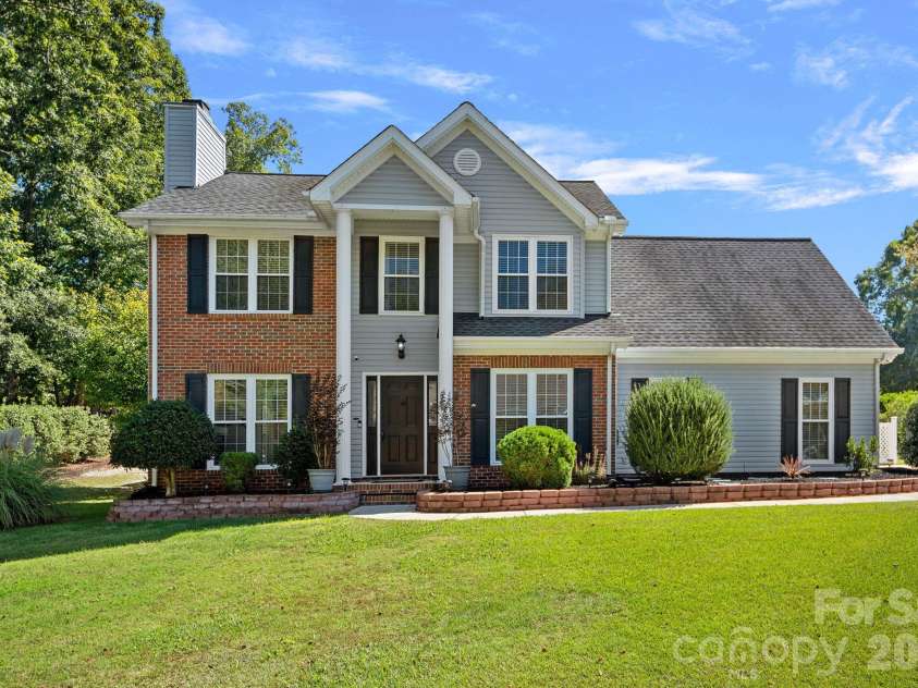 8004 Rachel Court, Waxhaw, NC 28173.  MLS# CAR4433467, YatesRealty ID 56972. 
