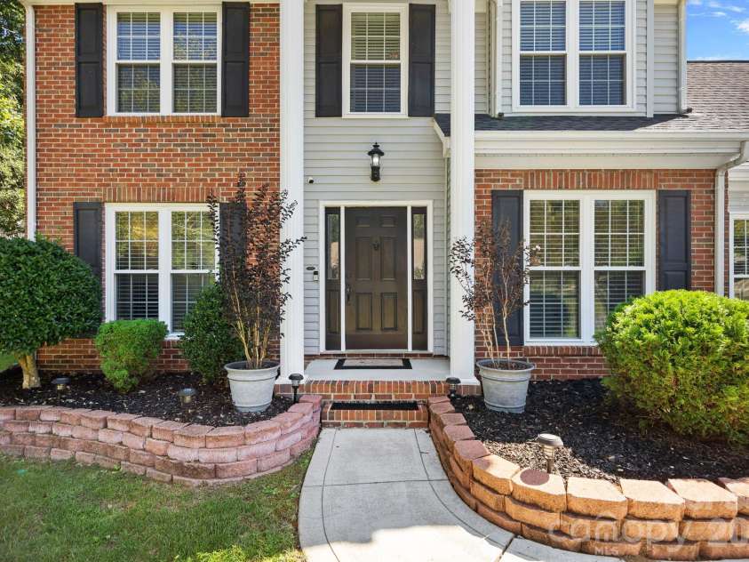 8004 Rachel Court, Waxhaw, NC 28173.  MLS# CAR4433467, YatesRealty ID 56972. 