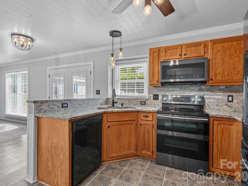8004 Rachel Court, Waxhaw, NC 28173.  MLS# CAR4433467, YatesRealty ID 56972. 