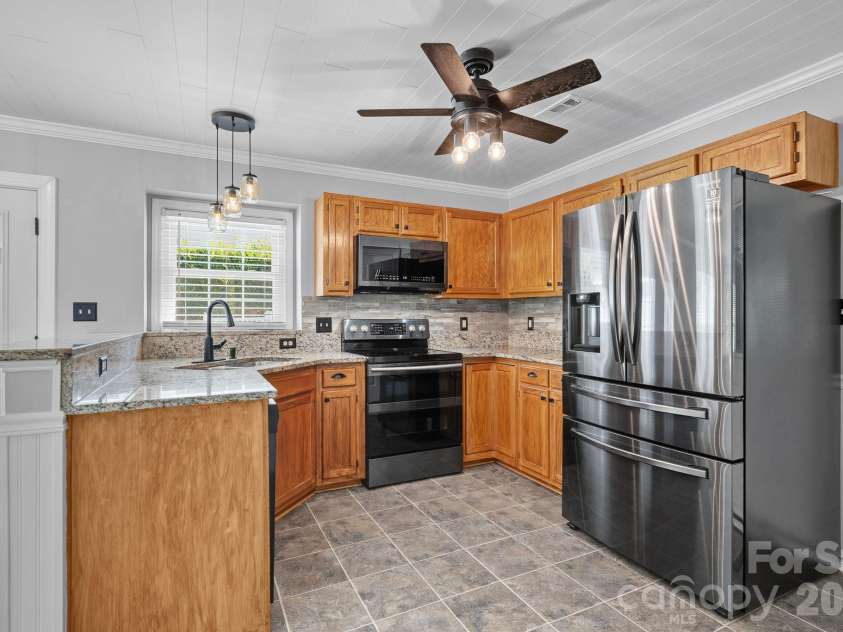 8004 Rachel Court, Waxhaw, NC 28173.  MLS# CAR4433467, YatesRealty ID 56972. 