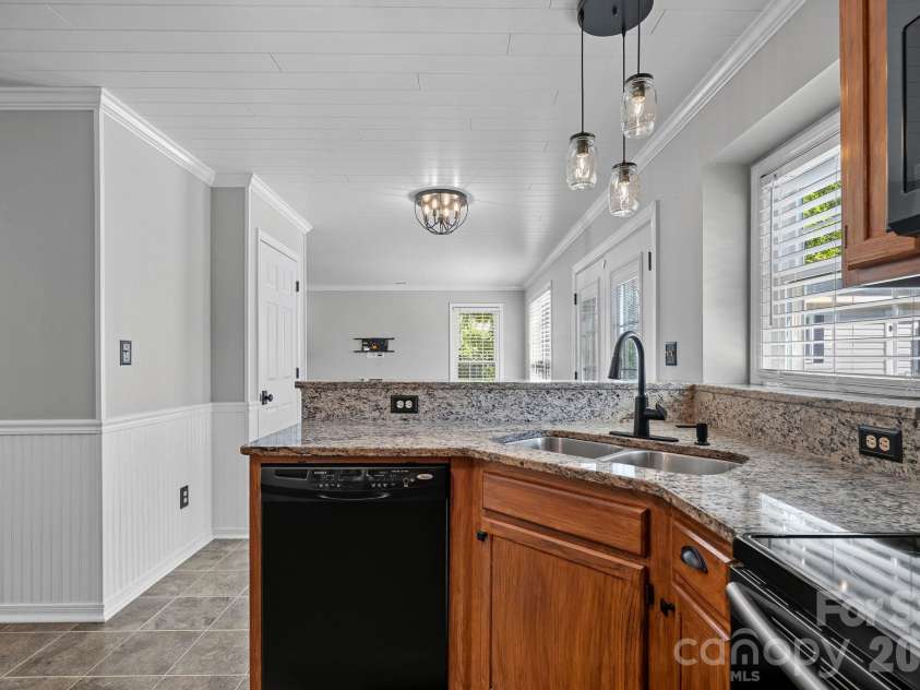 8004 Rachel Court, Waxhaw, NC 28173.  MLS# CAR4433467, YatesRealty ID 56972. 