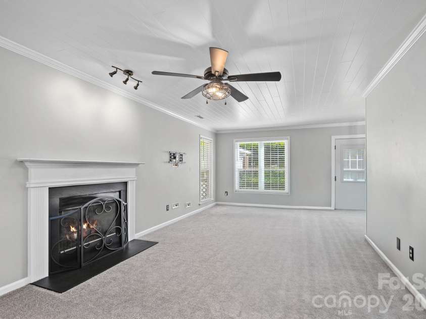 8004 Rachel Court, Waxhaw, NC 28173.  MLS# CAR4433467, YatesRealty ID 56972. 