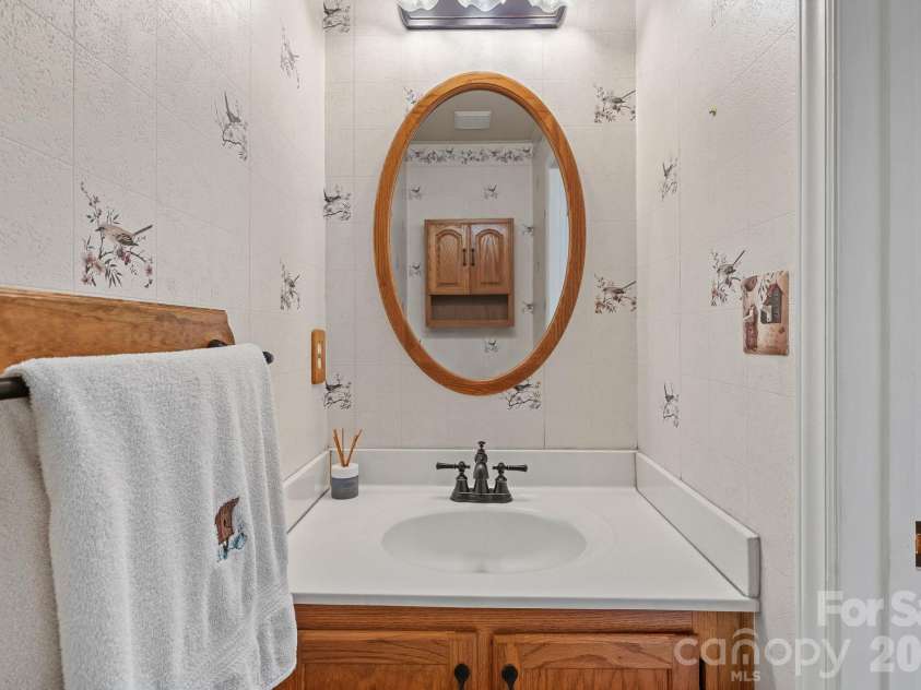 8004 Rachel Court, Waxhaw, NC 28173.  MLS# CAR4433467, YatesRealty ID 56972. 