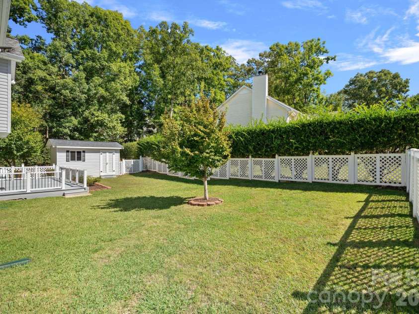 8004 Rachel Court, Waxhaw, NC 28173.  MLS# CAR4433467, YatesRealty ID 56972. 