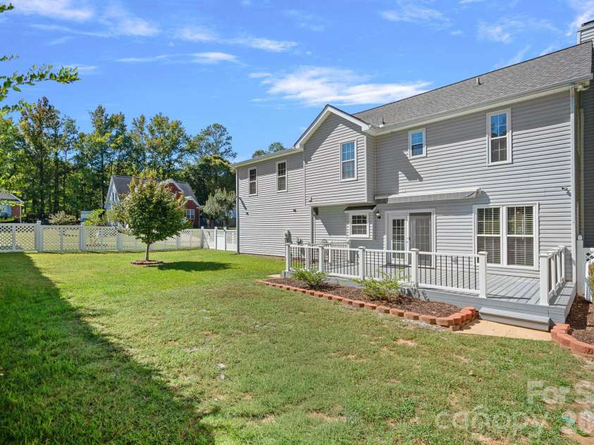 8004 Rachel Court, Waxhaw, NC 28173.  MLS# CAR4433467, YatesRealty ID 56972. 