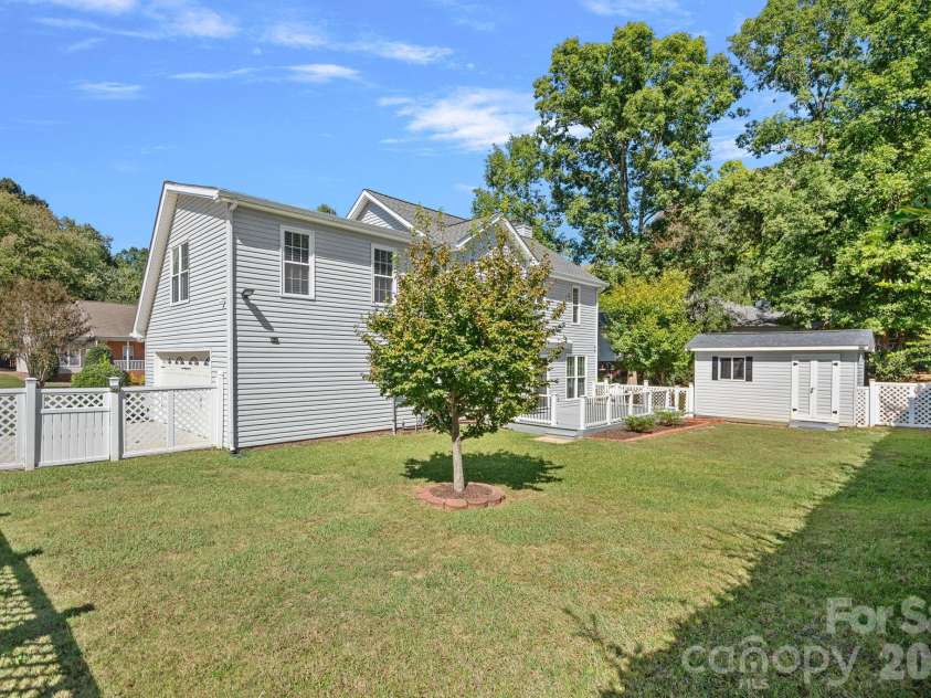 8004 Rachel Court, Waxhaw, NC 28173.  MLS# CAR4433467, YatesRealty ID 56972. 