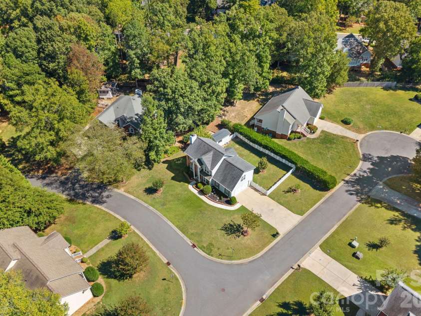 8004 Rachel Court, Waxhaw, NC 28173.  MLS# CAR4433467, YatesRealty ID 56972. 