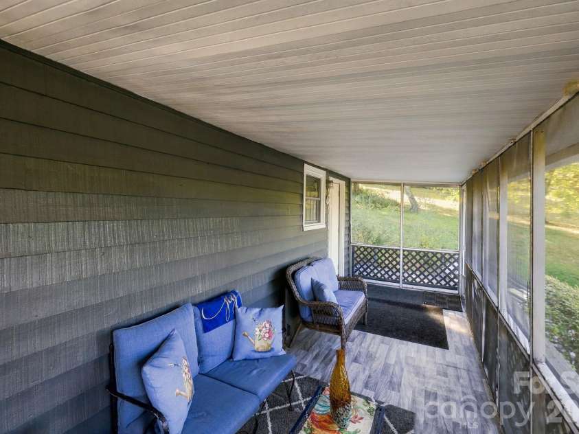 1 Martin Luther King Jr Drive, Asheville, NC 28801.  MLS# CAR4433491, YatesRealty ID 56974. 
