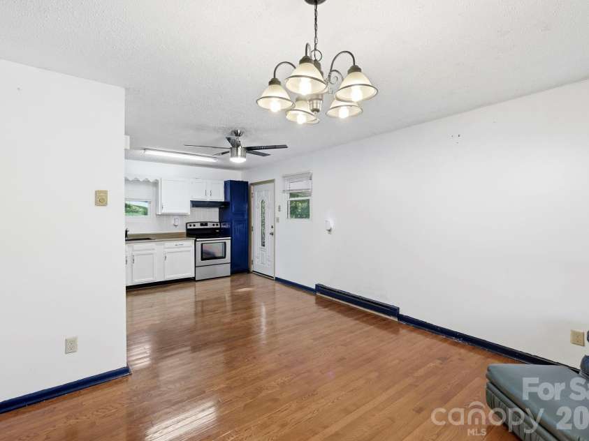 1 Martin Luther King Jr Drive, Asheville, NC 28801.  MLS# CAR4433491, YatesRealty ID 56974. 