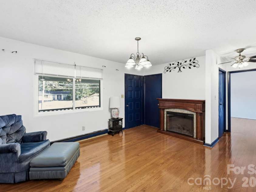 1 Martin Luther King Jr Drive, Asheville, NC 28801.  MLS# CAR4433491, YatesRealty ID 56974. 