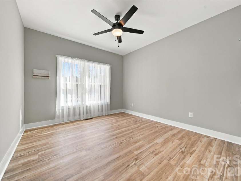 2151 Piper Ridge Drive, Lenoir, NC 28645.  MLS# CAR4433320, YatesRealty ID 56975. 