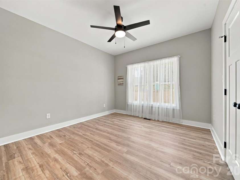 2151 Piper Ridge Drive, Lenoir, NC 28645.  MLS# CAR4433320, YatesRealty ID 56975. 