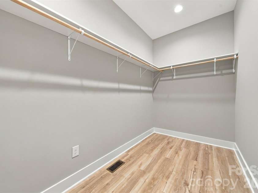 2151 Piper Ridge Drive, Lenoir, NC 28645.  MLS# CAR4433320, YatesRealty ID 56975. 