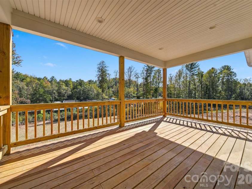 2151 Piper Ridge Drive, Lenoir, NC 28645.  MLS# CAR4433320, YatesRealty ID 56975. 