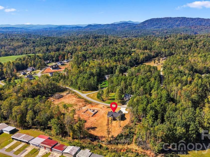 2151 Piper Ridge Drive, Lenoir, NC 28645.  MLS# CAR4433320, YatesRealty ID 56975. 
